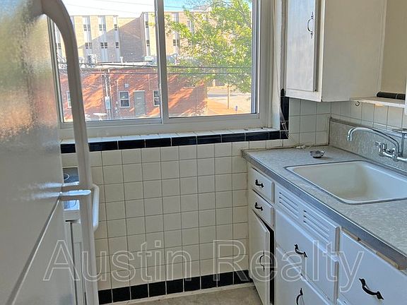 2nd image of 6601 Devonshire Ave #2N