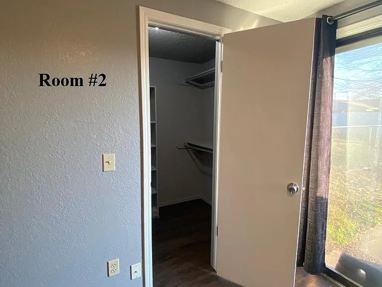 934 SW 63rd St — Photo 12