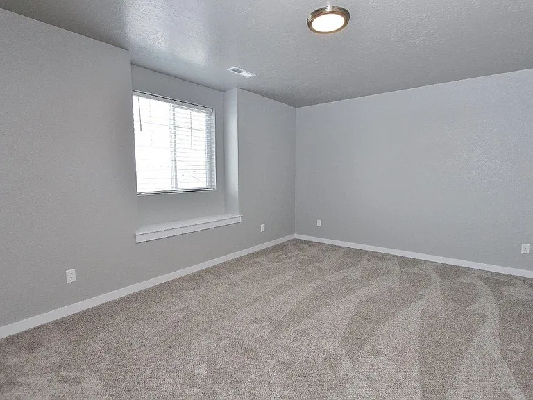 2130 N Morello Ave — Photo 18
