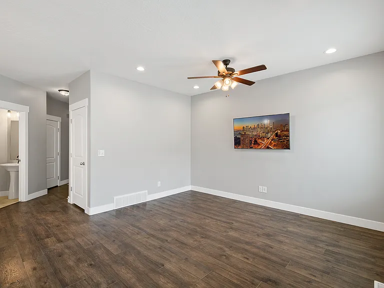 1634 N 3950 W — Photo 6