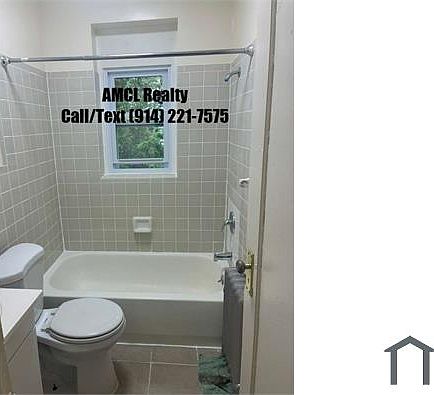 3rd image of 54 Saratoga Ave APT 1R
