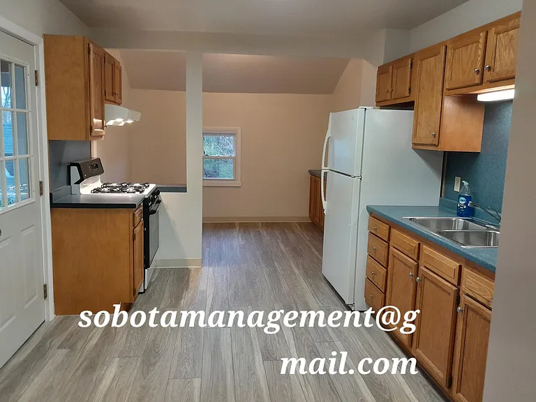 441 New St — Photo 12