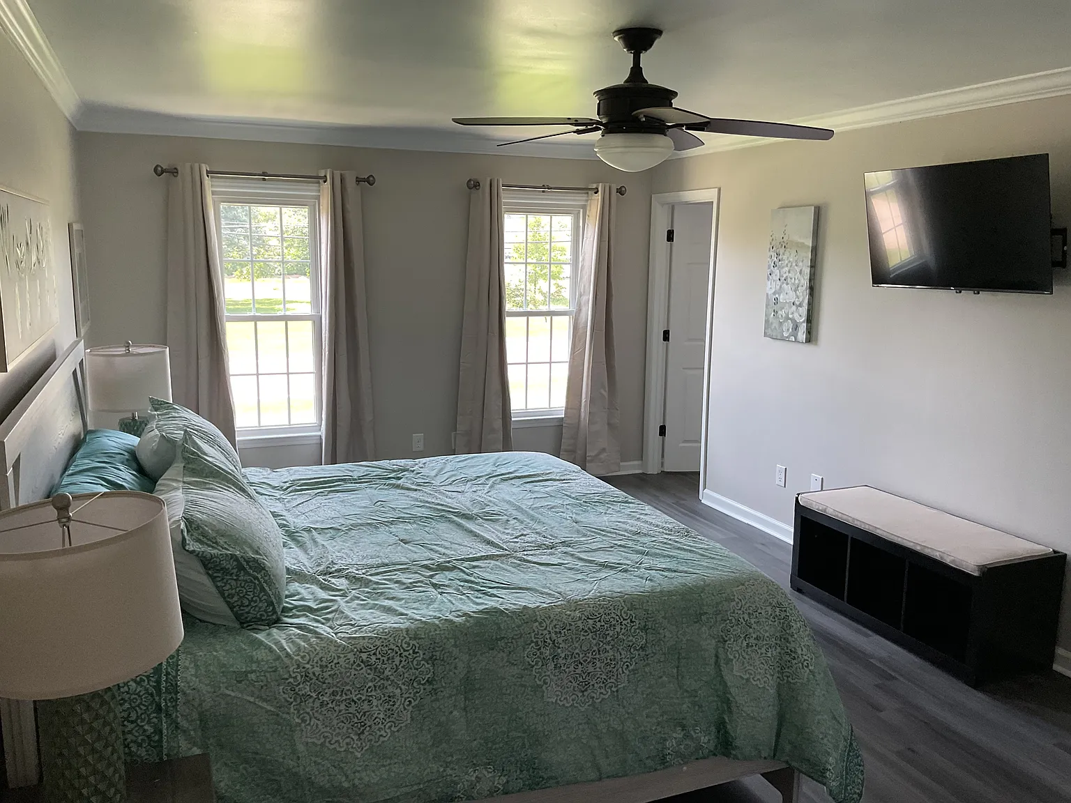2 bed, $2,600 — Photo 2