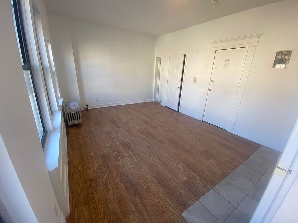 1st image of 354 Parkside Ave #4D