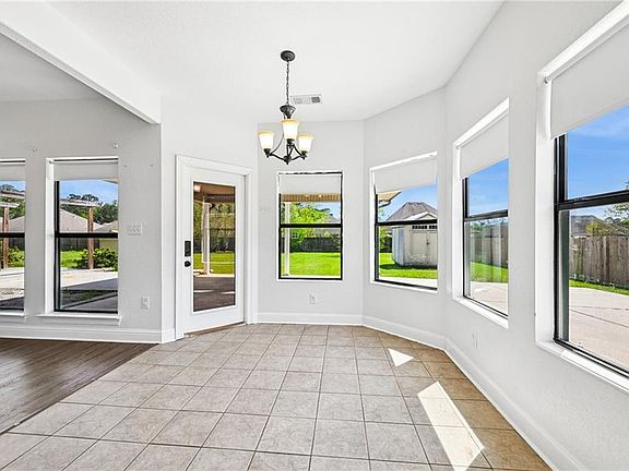5th image of 16500 Planche Rd