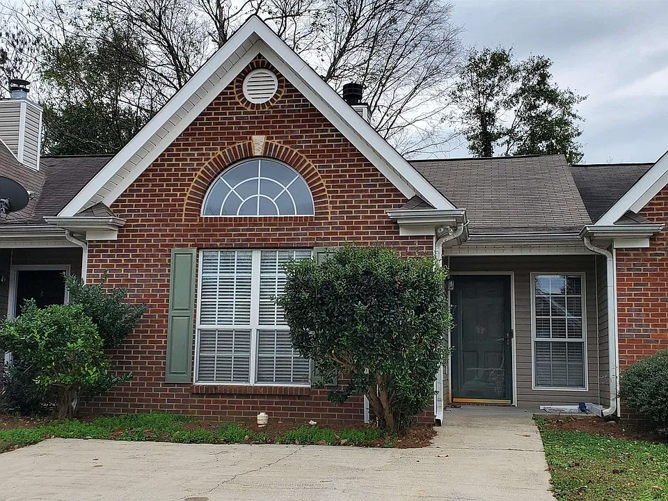 208 Rocky Ridge Dr