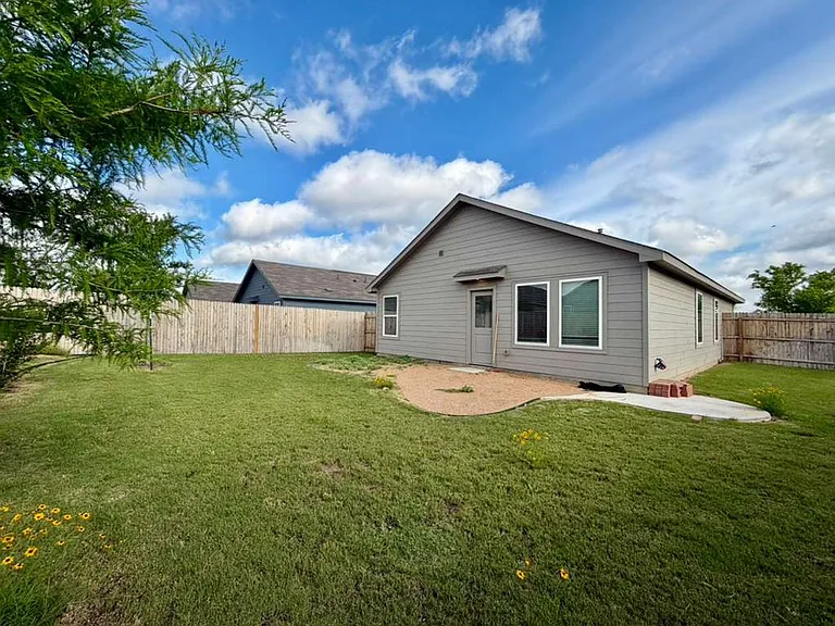1402 Bertha Br — Photo 15