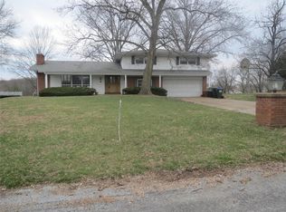 2 Country Ln, Waterloo, IL 62298