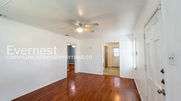 118 Cravens Ave — Photo 5