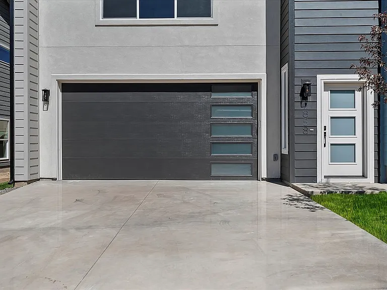 Bradbury Luxury Townhomes — Photo 52