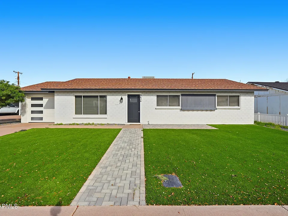 8626 E Roanoke Ave