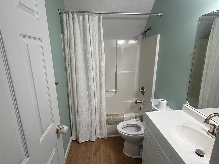 19310 Wheelers Ln #19310 — Photo 7