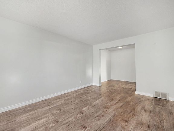 4th image of 303 Primrose Gdns NW