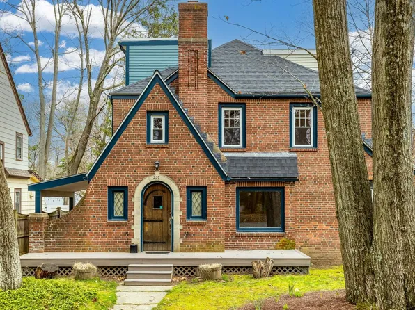 259 Trafton Rd, Springfield, MA 01108