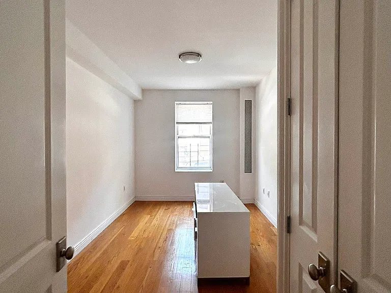 101 Ocean Pkwy #1B — Photo 13