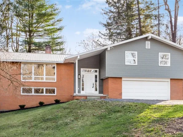 240 Sebaugh Dr, Zanesville, OH 43701