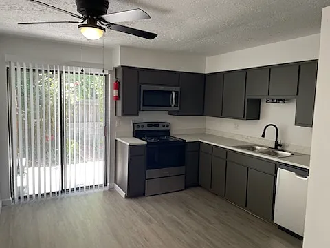 Just Renovated 2 Bed / 2 Bath Tucked Back in a Queit Foothills 4-Plex — Photo 3