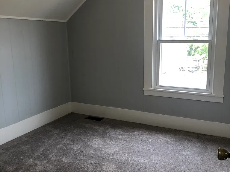 15 Main St — Photo 11
