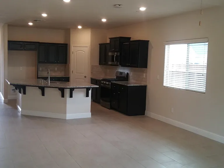 4890 Kinross Ct — Photo 9