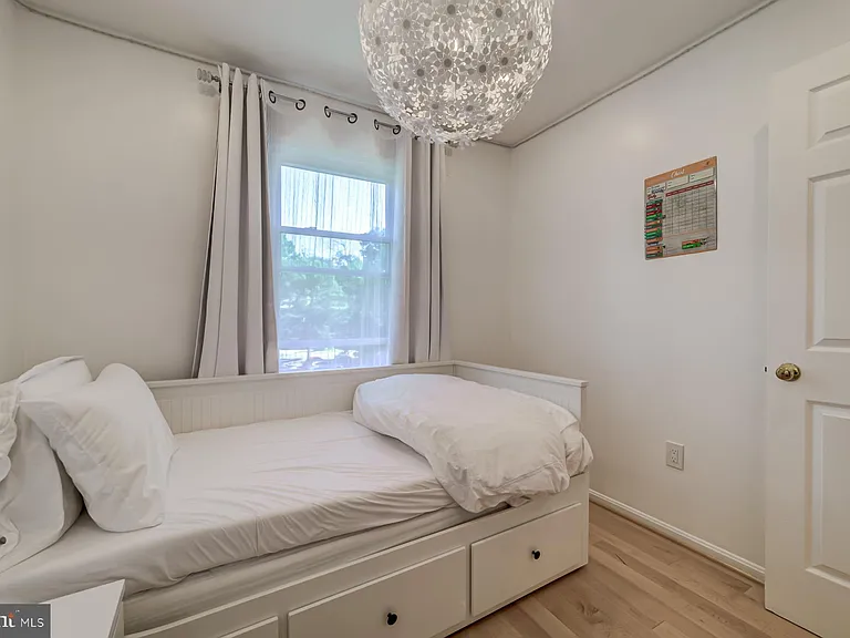 8 Carriage House Cir — Photo 43