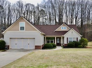 594 Fairfield Dr, Jefferson, GA