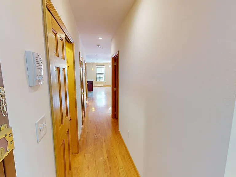 400 E 78th St #10 — Photo 9
