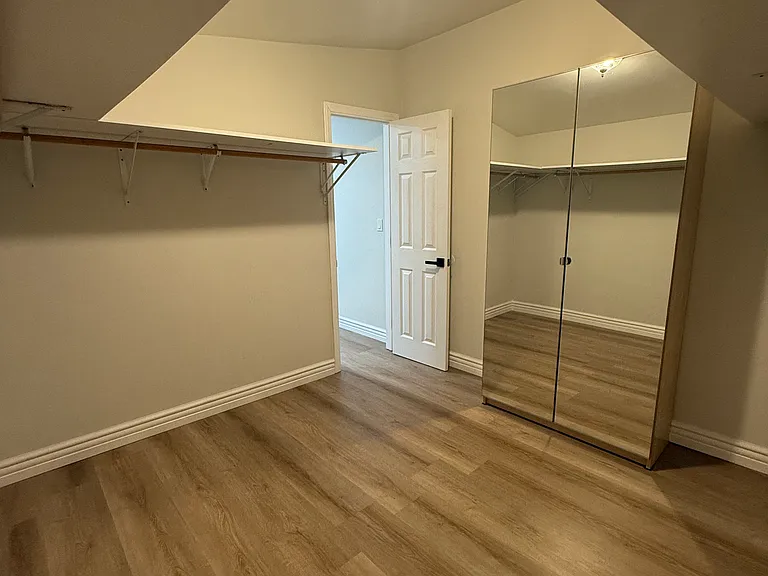 1125 Stanley Ave — Photo 8
