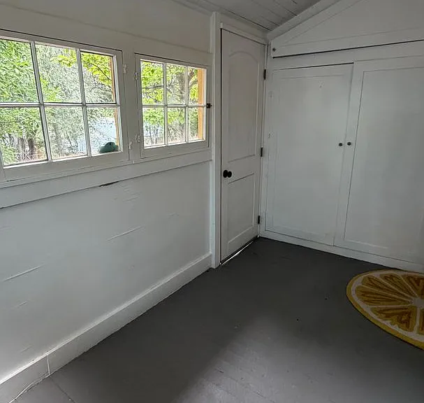 824 Lincoln Ave — Photo 2