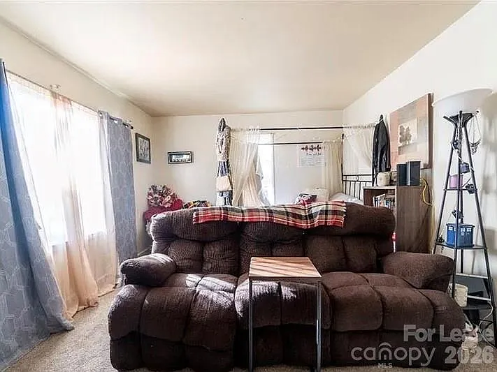 2216 Bradley St — Photo 4