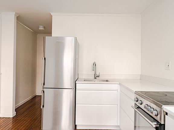 5th image of 254 Vernon Ave #2