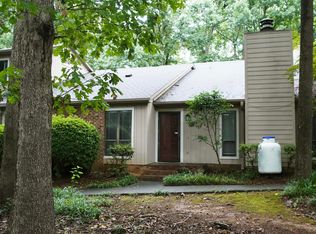 210 Twin Oaks Pl, Cary, NC 27511