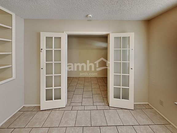 4th image of 15411 Walnut Creek Dr