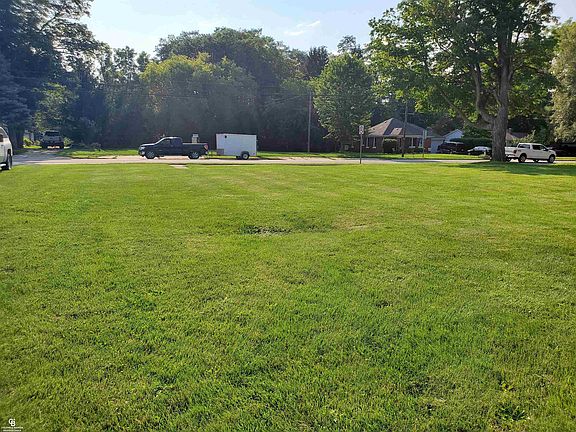 5th image of Main St