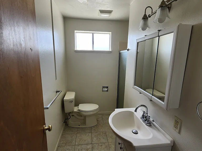 643 Elm St #C — Photo 3