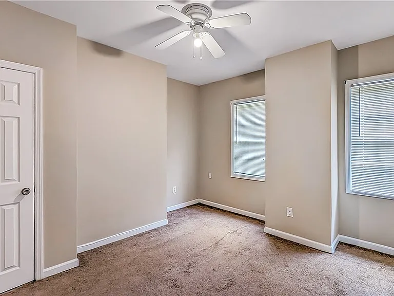 615 Price St — Photo 19