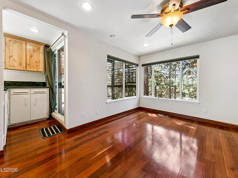 215 Clubhouse Cir — Photo 21