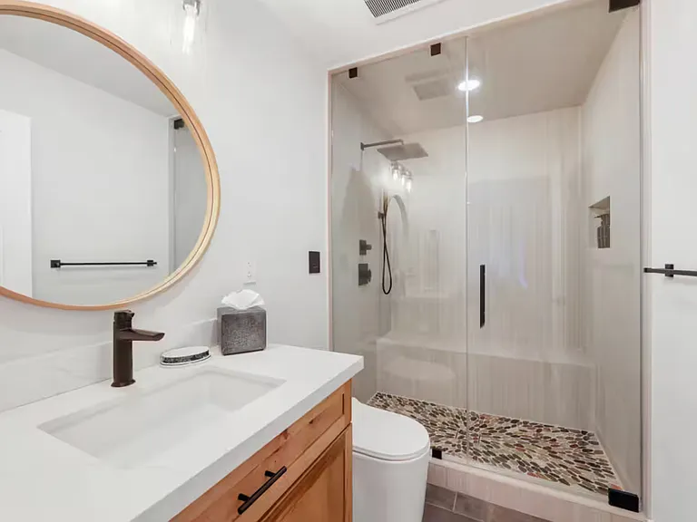 1806 Phillips Cir #1 — Photo 22