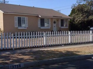 13736 Community St, Panorama City, CA 91402