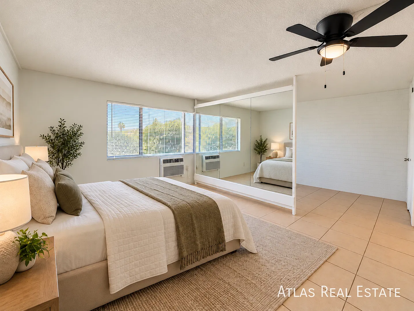 Charming Ground-Floor Studio in North Mountain Comfortable & Convenient! — Photo 1