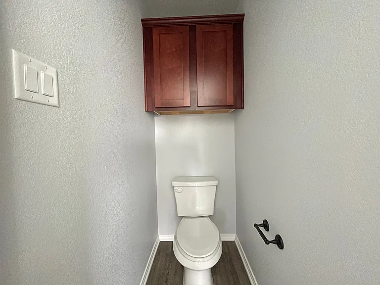 808 Hickok Dr — Photo 23