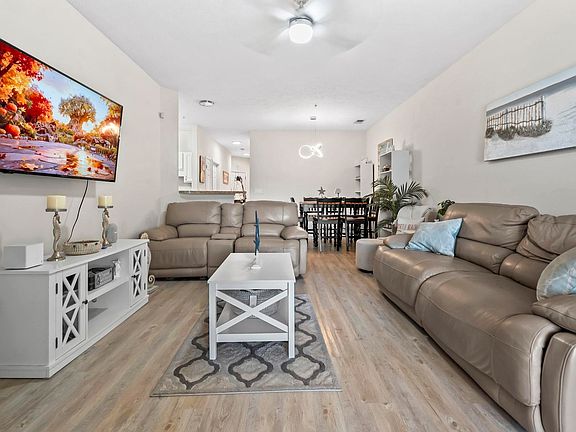 3rd image of 113 Ashley Park Dr. #4c
