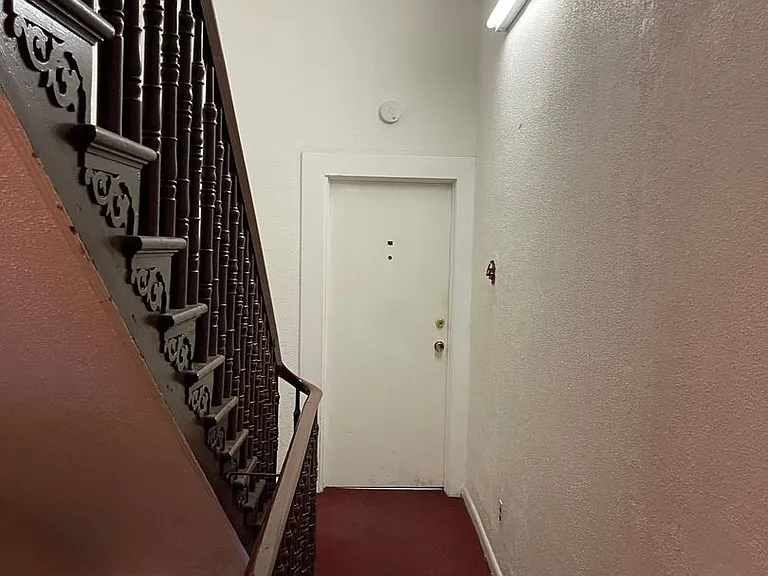 9 E Read St — Photo 27