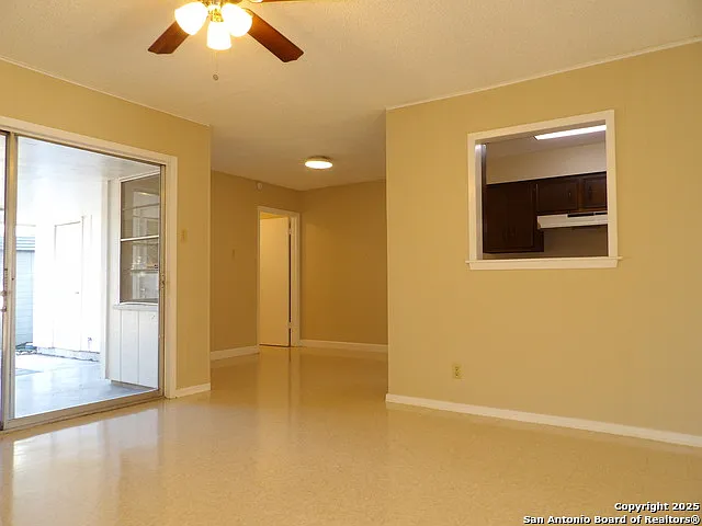 5637 Walzem Rd — Photo 2