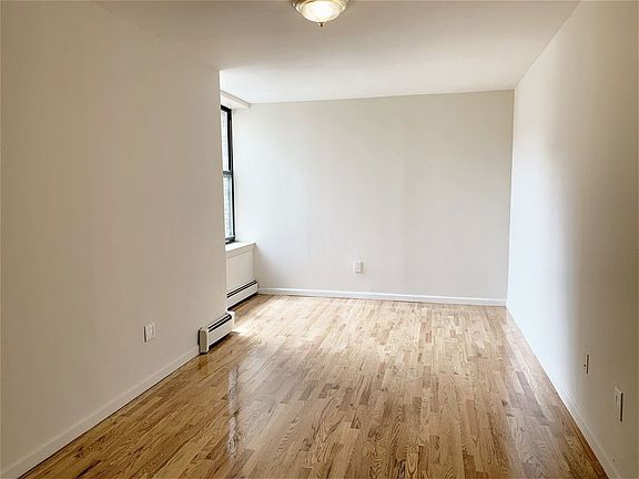 5th image of 1185 Morris Ave APT 5E