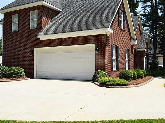 3rd image of 111 Sweet Bay Dr