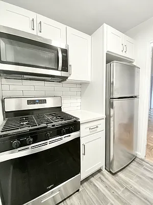 Rented by Bond New York | media 52