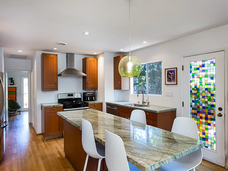 3820 Belmont Ave — Photo 7