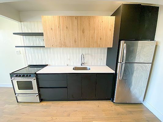 3rd image of 298 Cypress Ave #2T