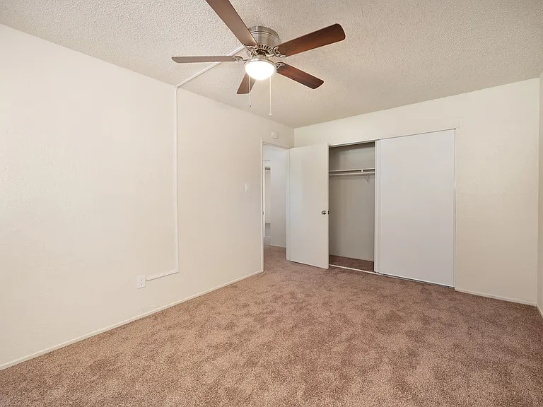 Autumn Woods Apartment Homes — Photo 9