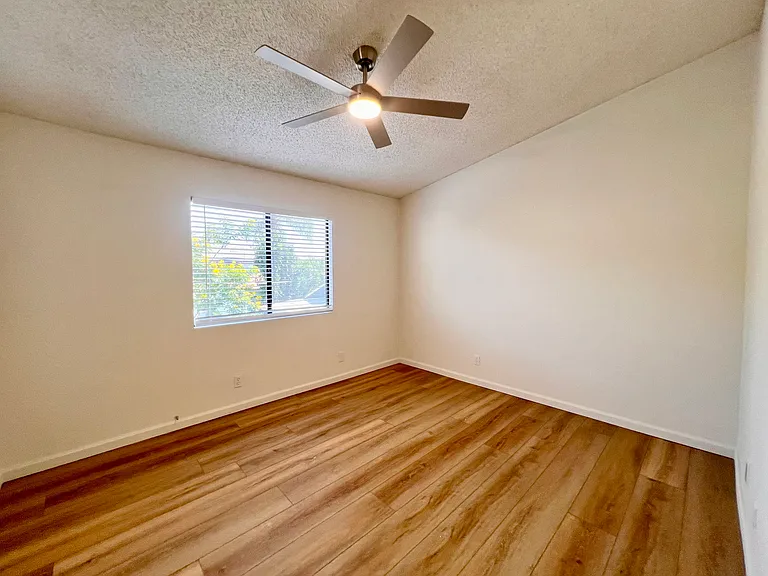4617 Hamilton St #4 — Photo 13